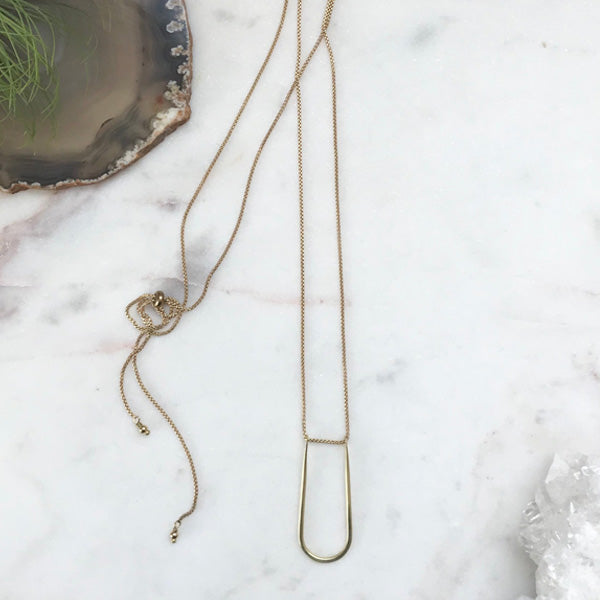 Delicate Curve Necklace
