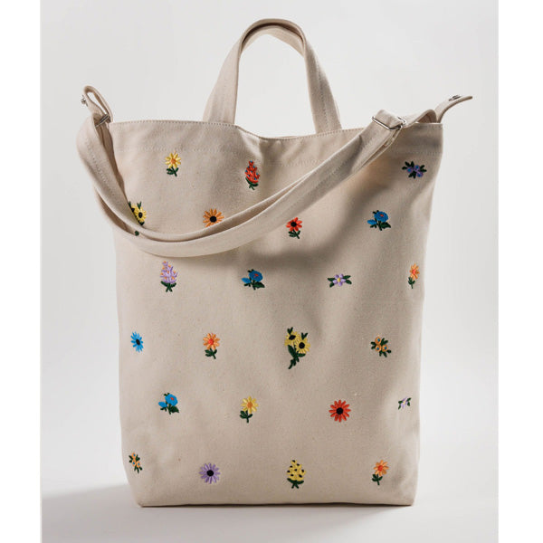 Shop BAGGU Duck Bag Canvas Tote, Essential Ev – Luggage Factory