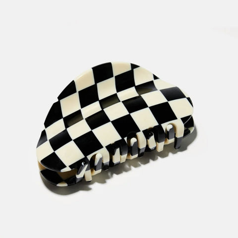 Checker Claw in B&W
