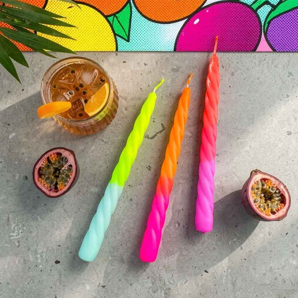 Dip Dye Candle - Twisted